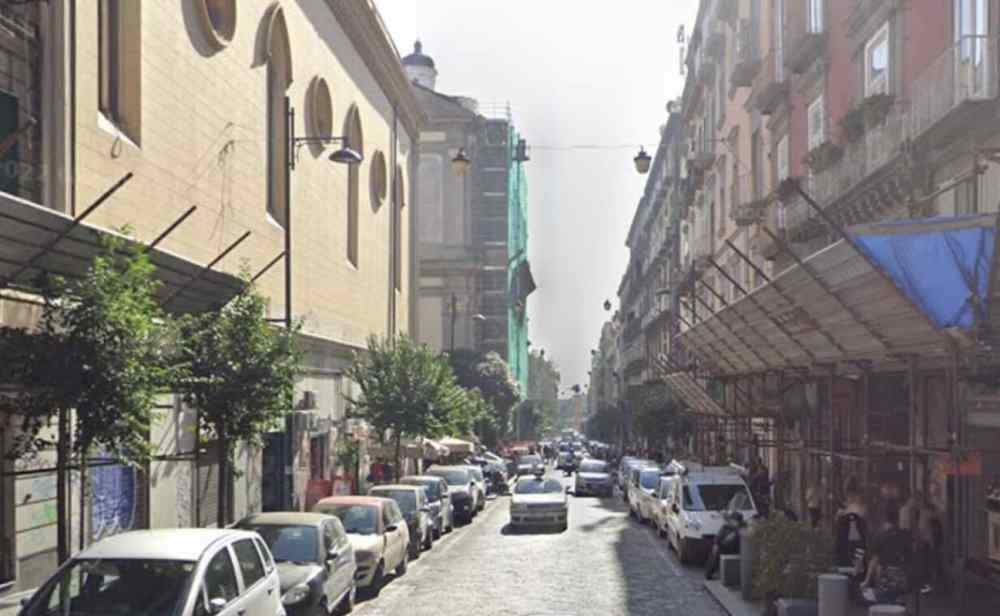 Napoli, aggressione in via Duomo: indagini su tentato stupro a studentessa Erasmus