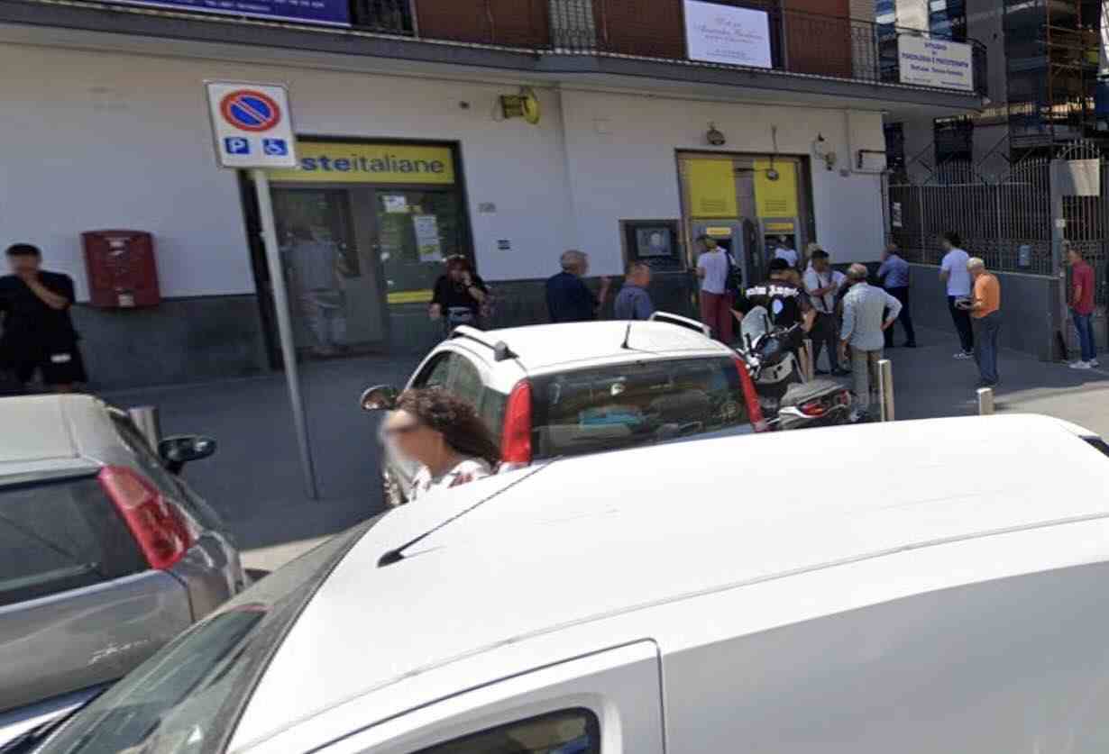 Fermato un 19enne per la rapina alle Poste di Qualiano: indagini in corso