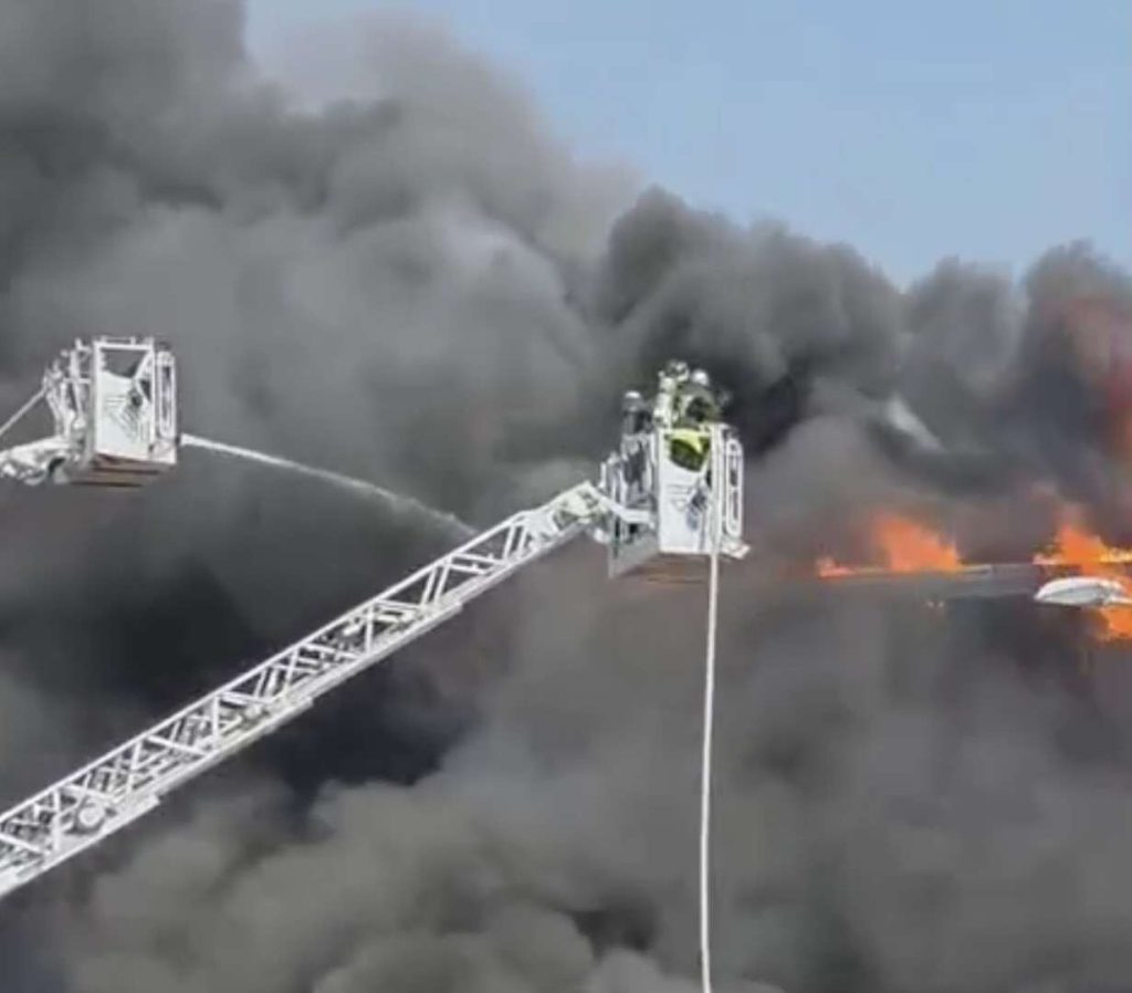 Striano, incendio devasta la CEMI: gravi danni a capannone e abitazioni dei proprietari