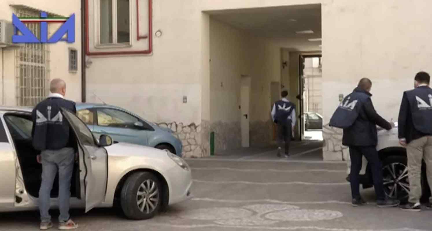 Litorale Domizio, l’influenza dei Russo: il nuovo welfare dei Casalesi