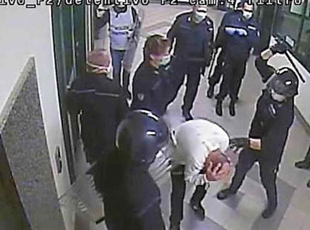 Santa Maria Capua Vetere, il processo sui video delle violenze della polizia entra nel vivo