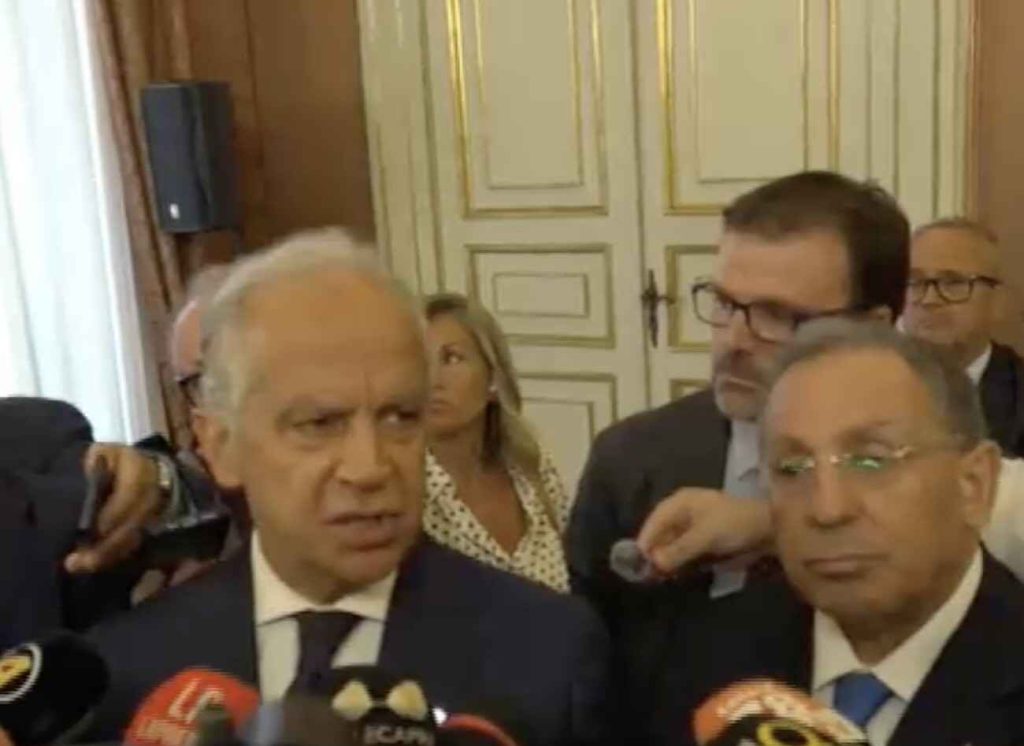 Piano di sicurezza a Napoli: più controlli contro le armi dei clan e maggior presenza di agenti.