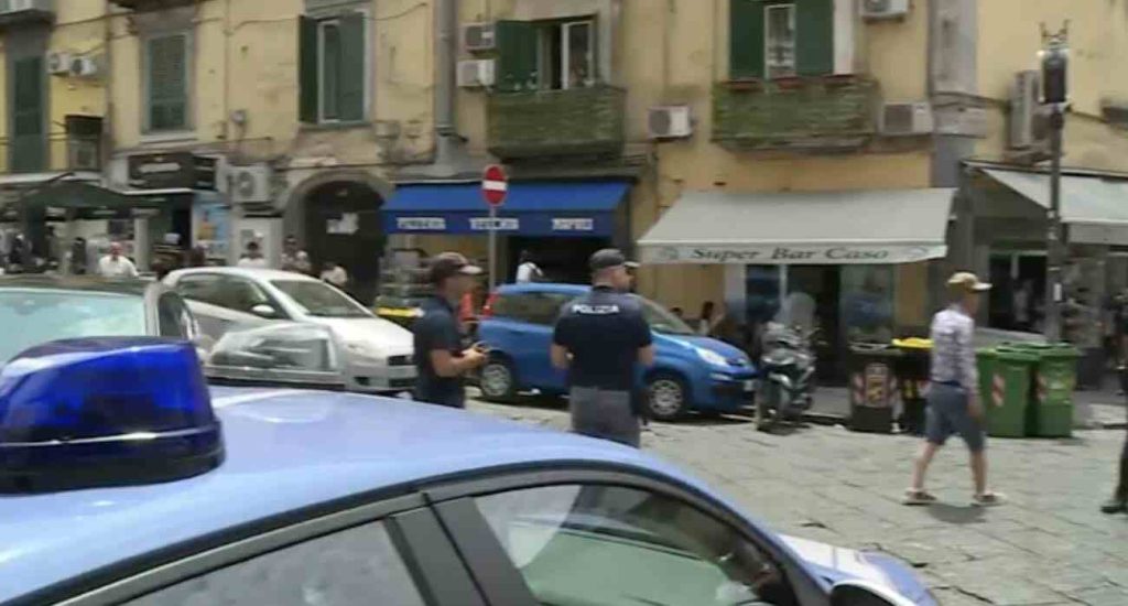 Quartieri Spagnoli, operazione di controllo: 888 identificati e marijuana sequestrata