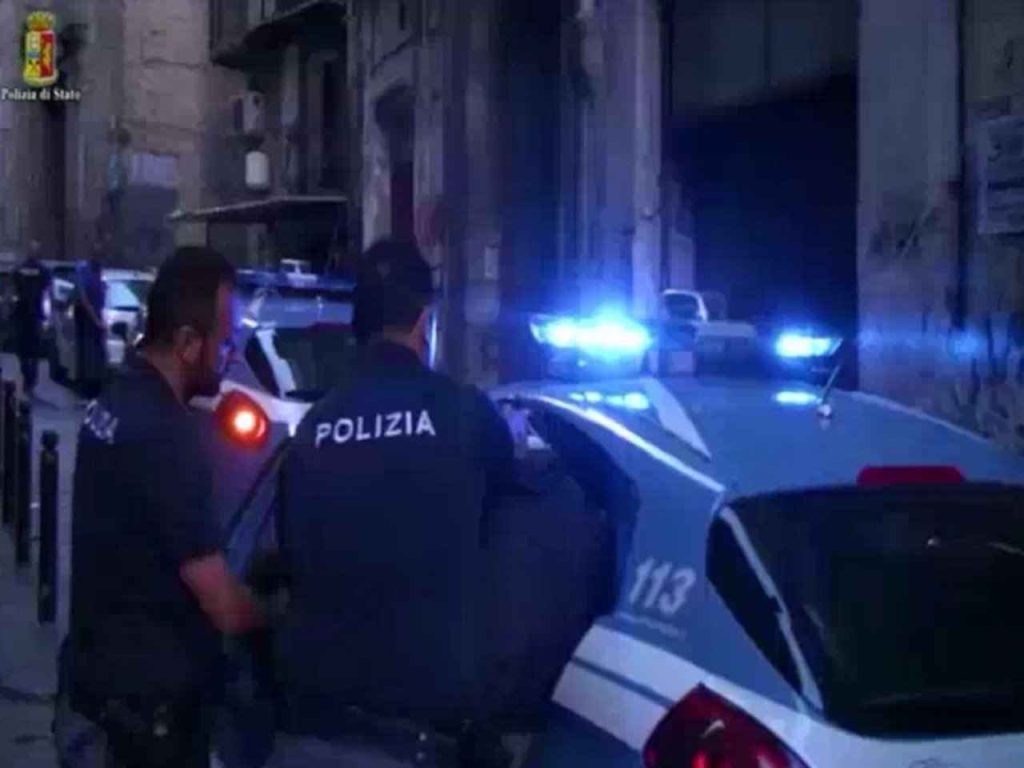Napoli, arrestato un 65enne: pena di 5 anni per truffa e crimini informatici