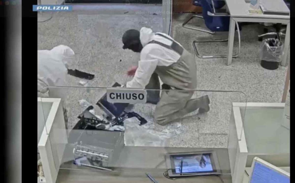 Giugliano, arrestato il leader della banda del buco: Antimo Di Matteo ai domiciliari