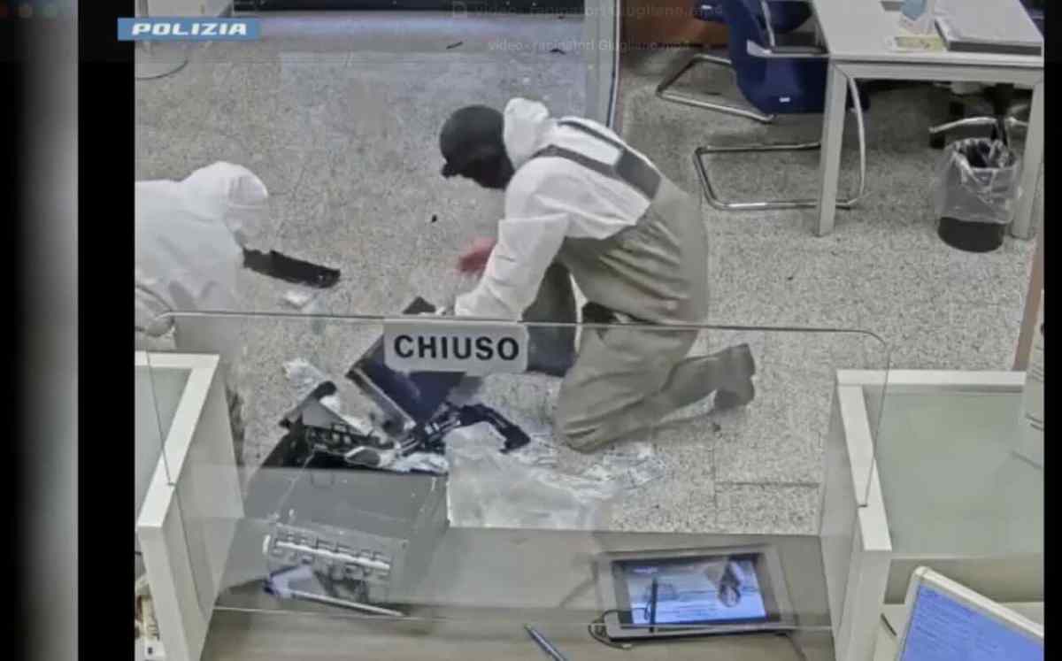 Giugliano, arrestato il leader della banda del buco: Antimo Di Matteo ai domiciliari