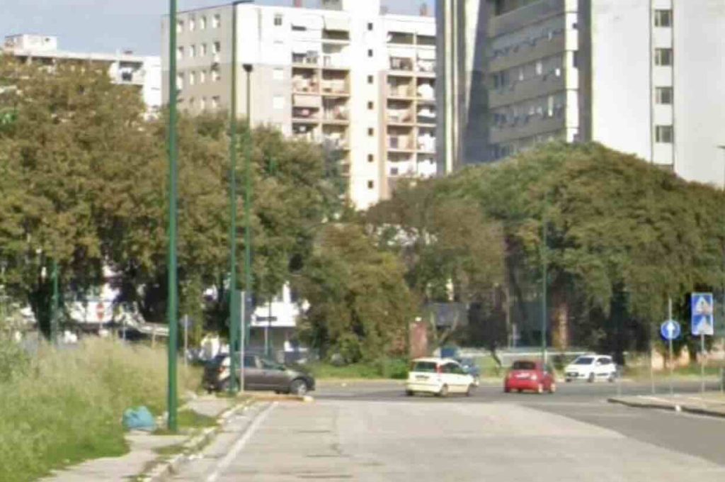 Scampia, inseguimento termina con l’arresto di un pusher 42enne: tentato occultamento della sostanza.