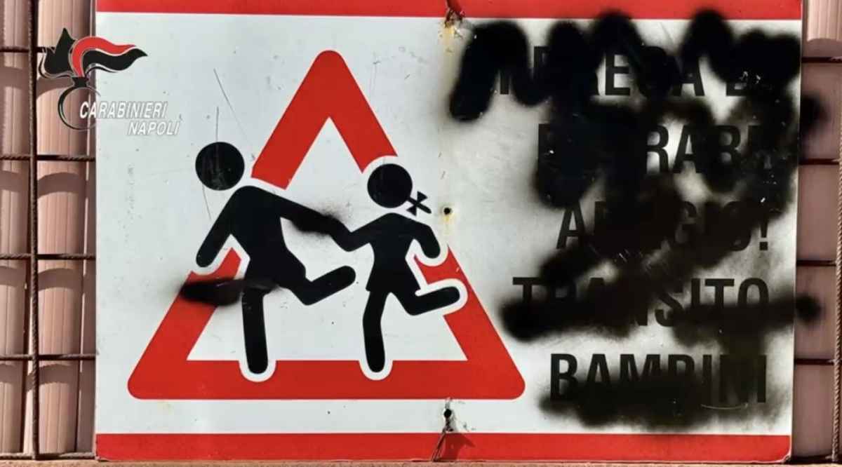 Pianura, operazione contro lo spaccio: dieci arresti nel quartiere del «Visionario»