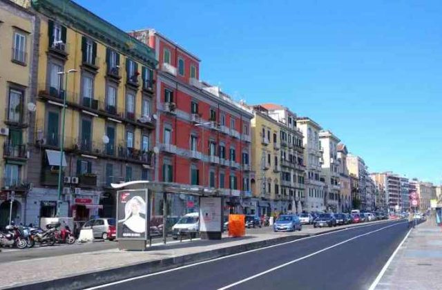 Riviera di Chiaia a Napoli, cavo tranciato causa danni: nessun ferito