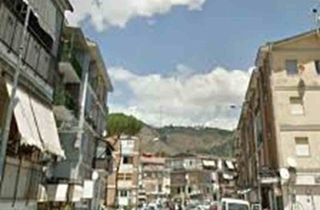 Rione Traiano, il gip libera due fratelli: trovati sei chili di cocaina in casa