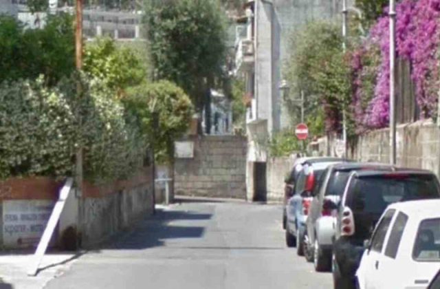 A Sorrento abbattuta una casa abusiva: eseguito l’ordine del Tribunale dopo quasi due decenni
