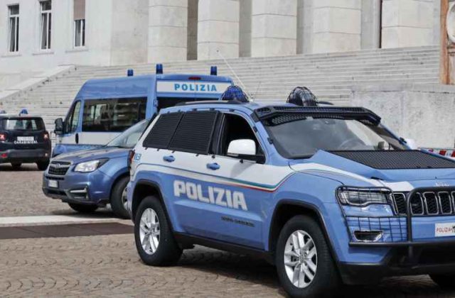 S. Antonio Abate, arrestato con 16 kg di sigarette di contrabbando e hashish