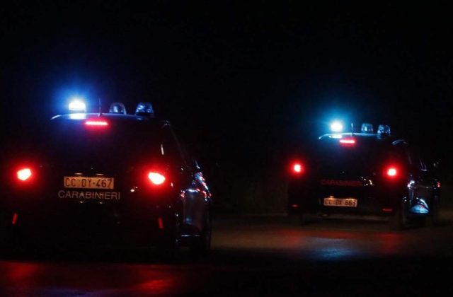 Villaricca, incendio colpisce un negozio in apertura: rinvenuti quattro proiettili