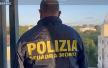 Napoli, scoperto arsenale domestico: arrestato un uomo dalla Squadra Mobile