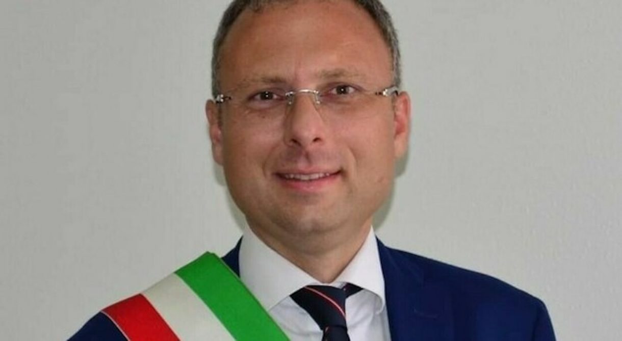 Riconfermata la fiducia al sindaco Bene: «Uniti per lo sviluppo di Casoria»