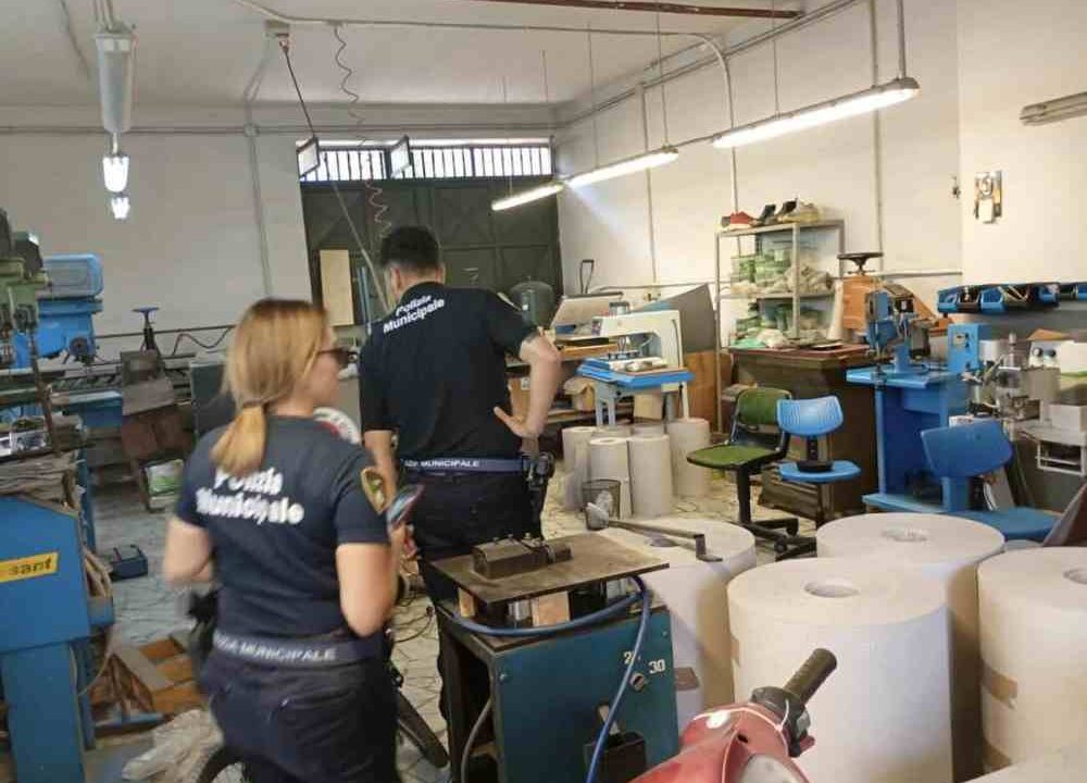 Arzano, operazione delle forze dell’ordine: chiuso opificio clandestino di pellami