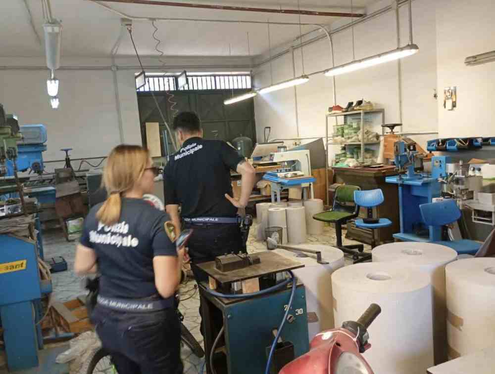 Arzano, operazione delle forze dell’ordine: chiuso opificio clandestino di pellami