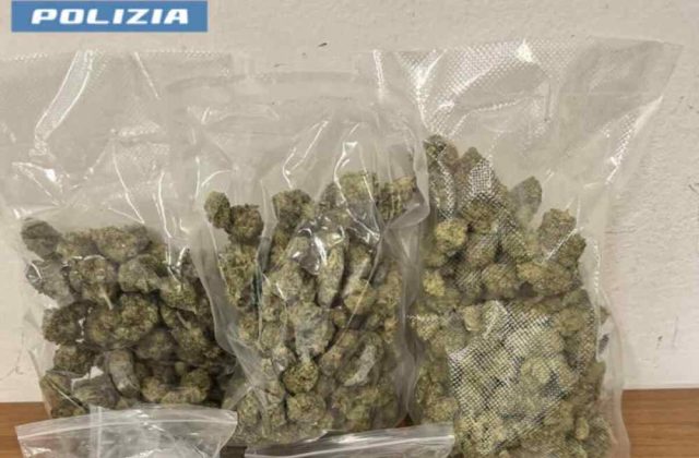 Barra, arrestato 19enne con oltre 300 grammi di marijuana: indagini in corso