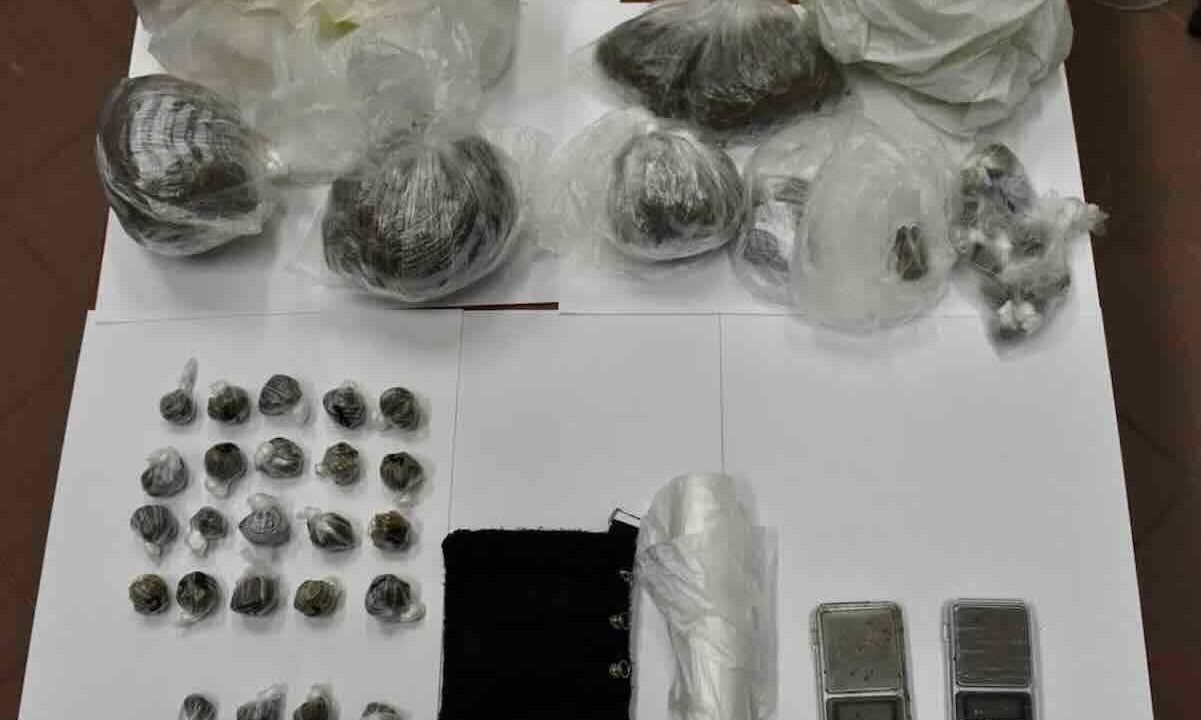 Castellammare, arrestato rider con stupefacenti: sospetti sul suo ruolo nel traffico di droga