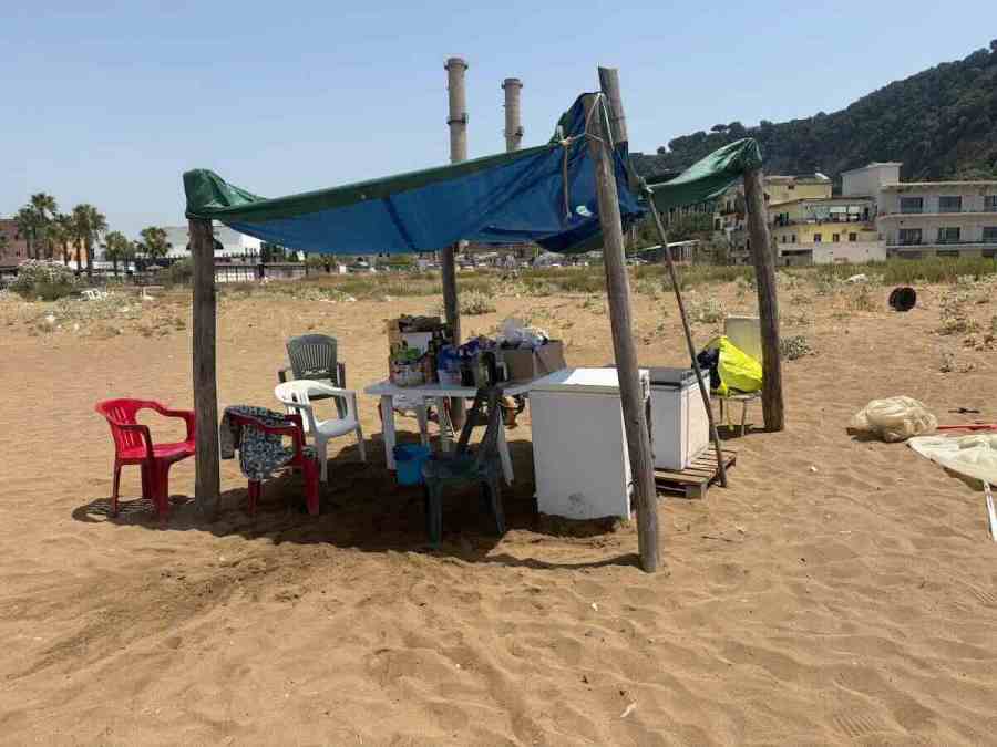 Coroglio, scoperto un lido abusivo: intervento delle autorità locali