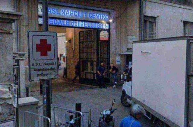Aggressione al Vecchio Pellegrini di Napoli: ferito un OSS durante il triage