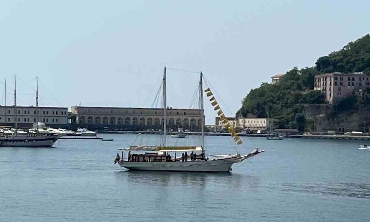 Goletta Verde in visita a Bagnoli: si punta a un modello di ecogiustizia nazionale