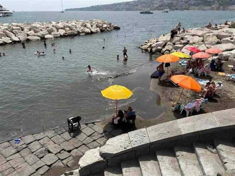Spiaggetta Colonna Spezzata, scoperte attività abusive in zona a rischio crolli