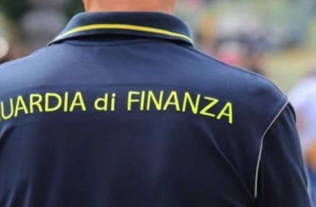 Napoli, sequestro da 14,5 milioni su fondi del superbonus: coinvolte due aziende