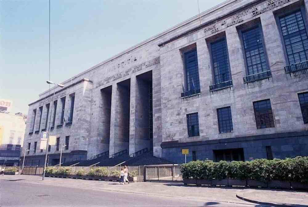 Milano, richiesto processo per 74 implicati in un giro di spionaggio di massa