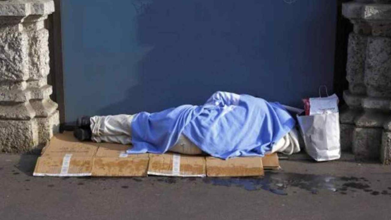 Ischia, tragico ritrovamento: corpo di un uomo nell’ex Pio Monte della Misericordia a Casamicciola
