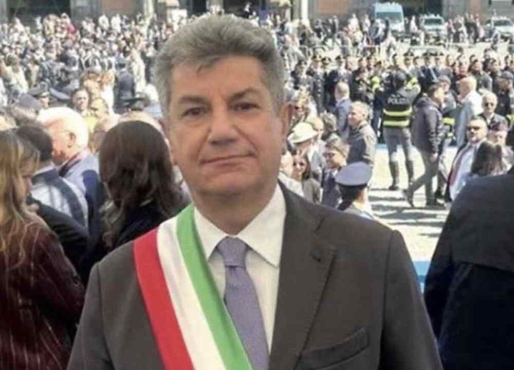 Castellammare, infiltrazioni mafiose: la giunta Vicinanza sotto pressione dei clan