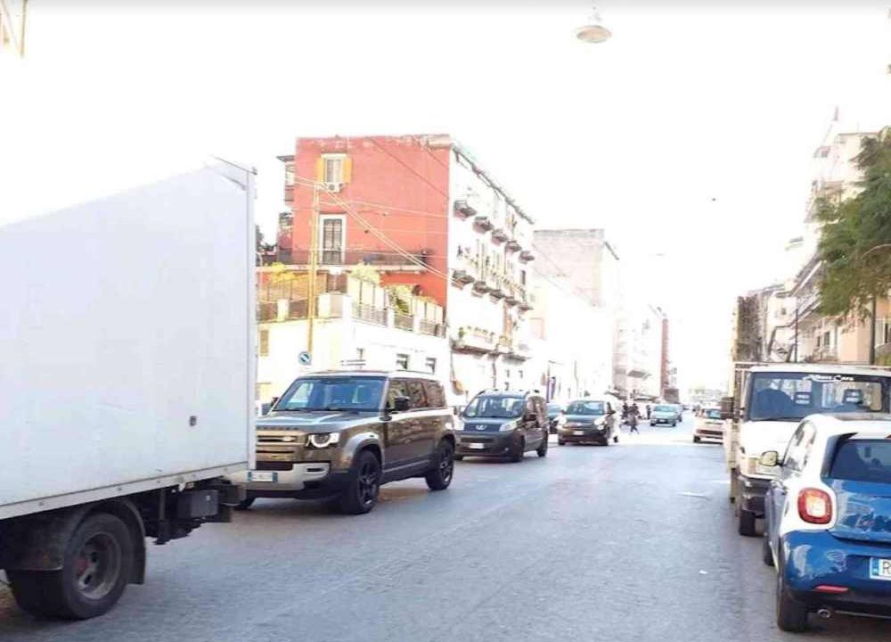 Fermato scippatore in corso Lucci: vittima una turista straniera
