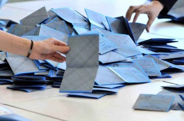 San Giorgio a Cremano, crisi politica: si dimette la consigliera di A Testa Alta
