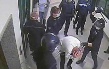 Violenze in carcere a Napoli, richiesta di 766 anni per 101 tra agenti e funzionari