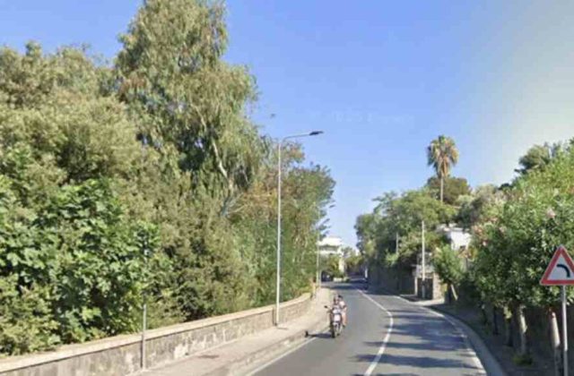 Casamicciola, tragico incidente in scooter: perde la vita un uomo di 65 anni
