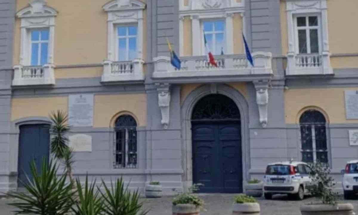 Castellammare, password in mano ai clan: un caso di burocrazia deviata