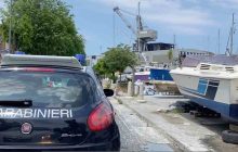 Castellammare, fermato giovane spacciatore: trovate 30 dosi e contanti