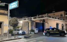 Scommesse illecite e riciclaggio: operazione contro il clan D’Alessandro con arresti e sequestri.