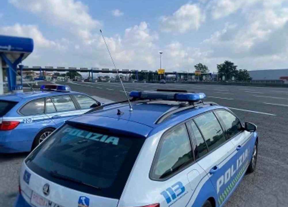 Napoli, guida contromano sulla Tangenziale: ritirata la patente e sequestrata l’auto