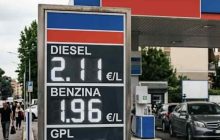 Carburanti in aumento, il Movimento Consumatori sostiene i tassisti: «Basta rincari a carico dei cittadini»