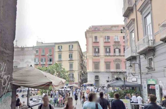 Port’Alba, violenza nella movida: un 33enne ferito durante un’aggressione