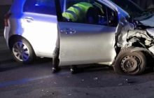 Incidente a Napoli: arrestato un 23enne senza patente dopo aver urtato un’auto parcheggiata