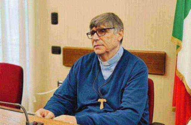 Messa in memoria di Luigi Luca Esposito: il ricordo di Don Patriciello a Napoli