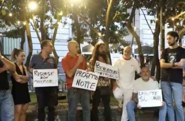 Napoli, commercianti del centro inaspriscono le proteste contro la violenza