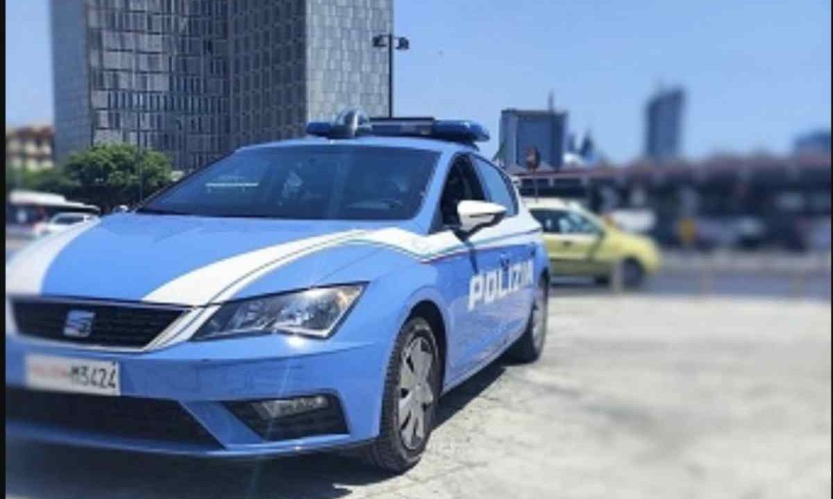 Piazza Garibaldi, intervento delle forze dell’ordine: 45 identità controllate e multe elevate