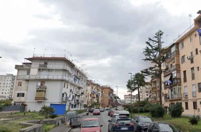 Spari al Rione Villa di Napoli: colpi a salve destano preoccupazione