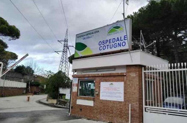 Napoli, caso neuroinvasivo di West Nile: 77enne di Marano in ospedale