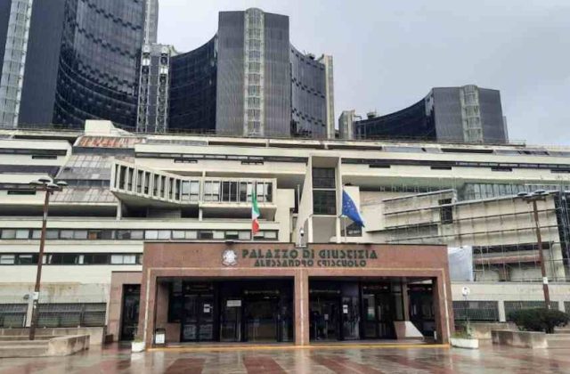 Confessione del gigolò sulla truffa: avviata ispezione ministeriale, fratello malato ai domiciliari