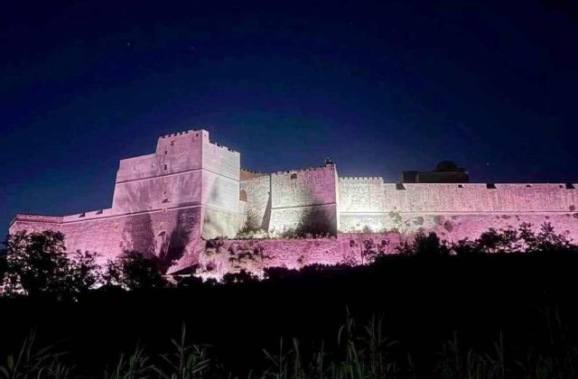 Baia, panico al Jazz Festival: bloccati nell’ascensore del castello