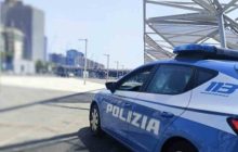 Piazza Garibaldi, rapina e resistenza: arrestato un giovane dalla polizia